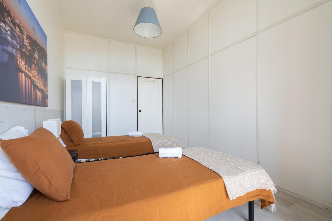 Cozy Sunny Flats By Hostwise Apartment Porto Exterior photo